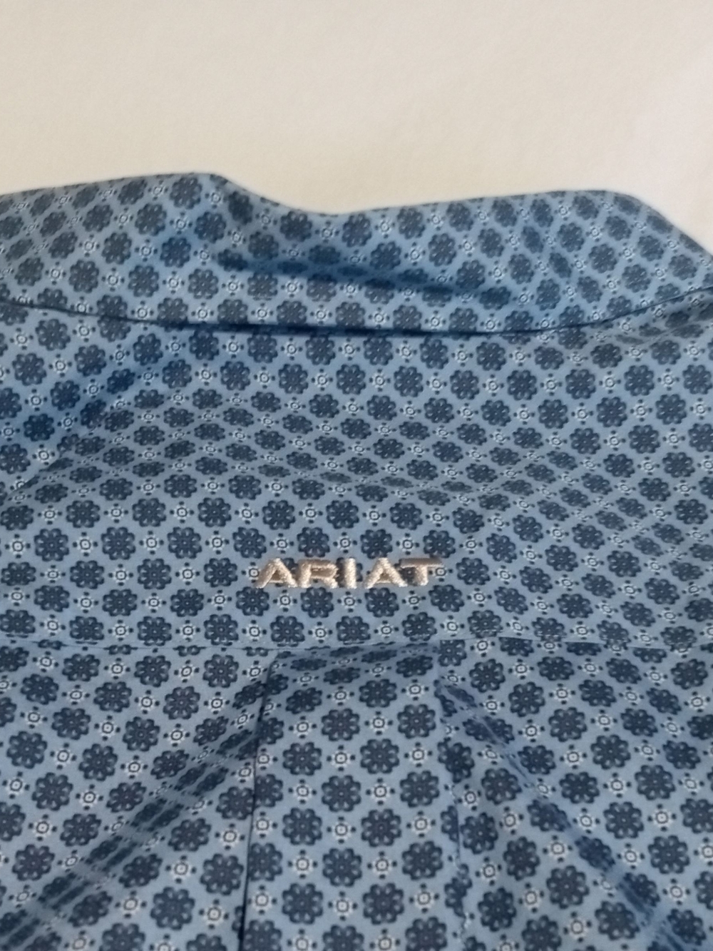 Ariat Men's Blue Geometric Button-Down Shirt - Picture 6 of 8